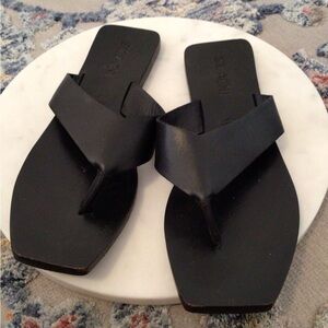 St. Agni Genuine Leather Black Thong Sandals with Wide Straps Sz 6